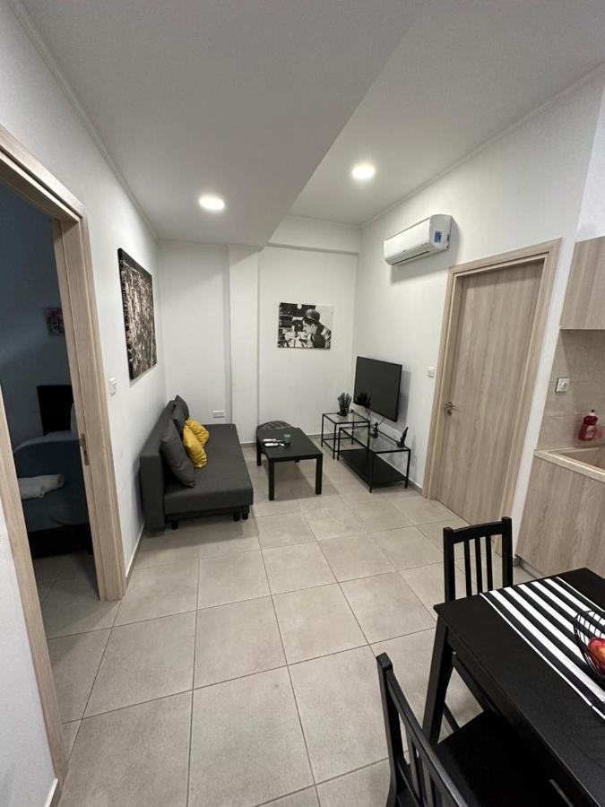 Modern City Center Apartment Saripolou 2 Limassol Ngoại thất bức ảnh